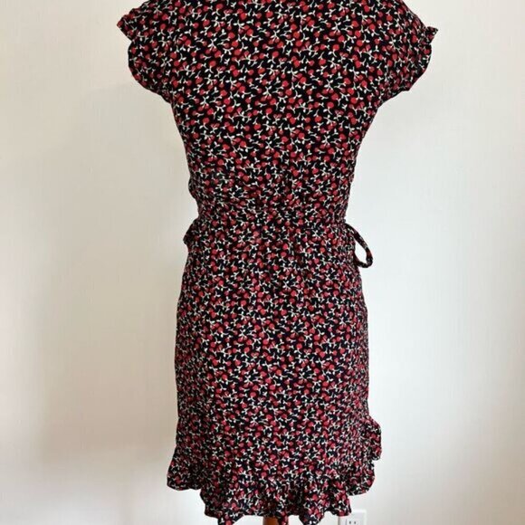Tropiks Swimwear Women’s XS Floral Short Sleeve Asymmetrical Cover Up Dress NWT - Picture 3 of 10